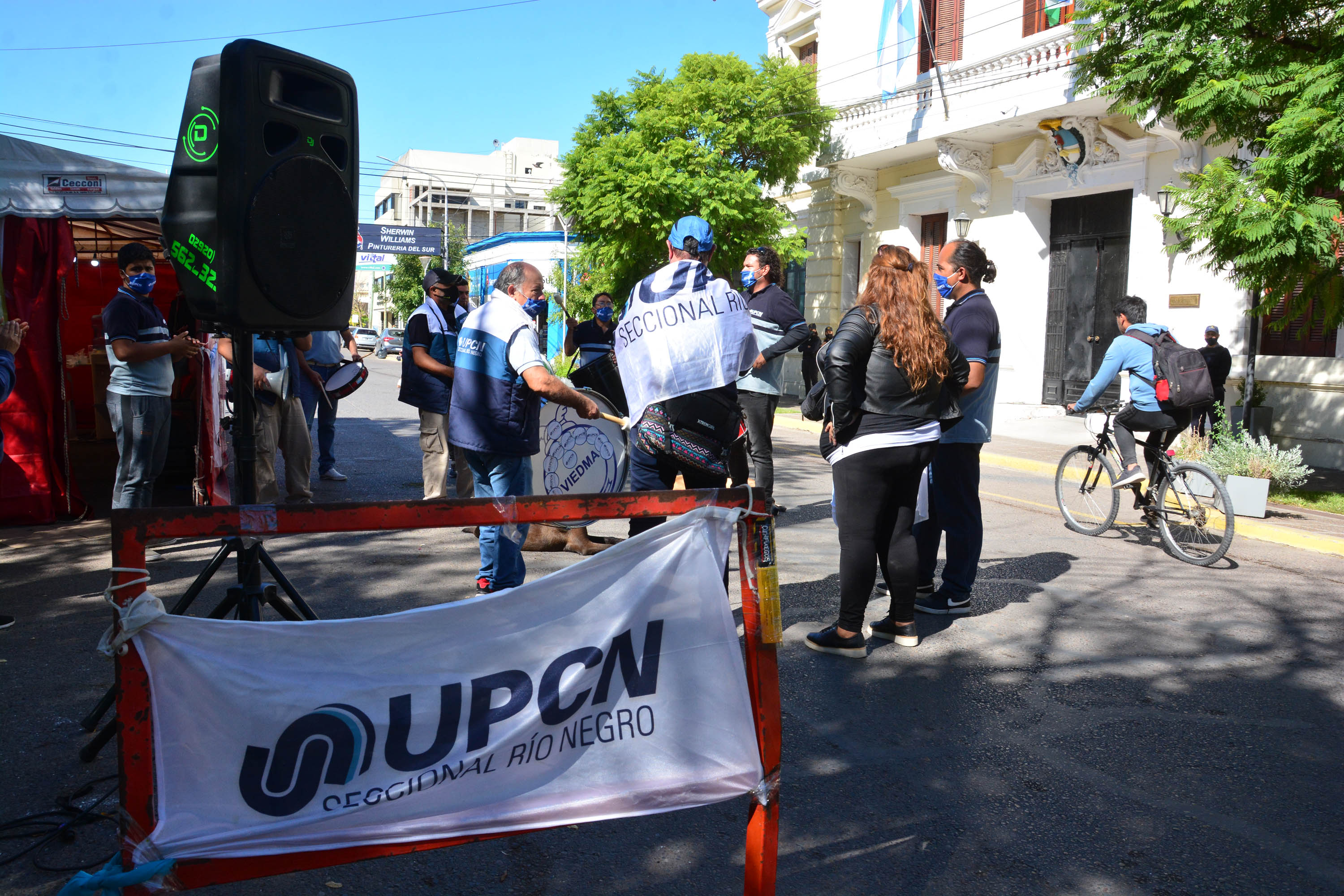 Hace dos semanas, UPCN instaló una carpa frente a Casa de Gobierno
Foto : Marcelo Ochoa