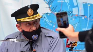 El Jefe de la policía de Río Negro Osvaldo Tellería durante la conferencia de prensa del lunes. Foto: Marcelo Ochoa. 