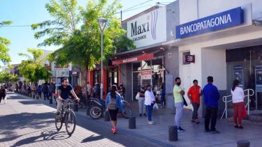 El pago del aguinaldo se inició hoy y finalizará el jueves. Foto Archivo: Marcelo Ochoa