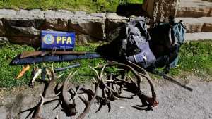 La policía sorprendió a dos cazadores furtivos en Bariloche