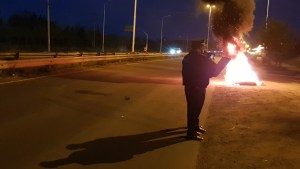 Vecinos de la toma «El Trebol» volvieron a cortar la Ruta 7