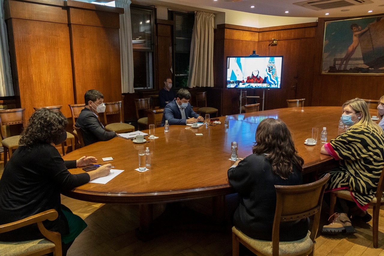 Vizzoti dialogando con los gobernadores de la Patagonia. Foto: Prensa Ministerio de Salud de Nación