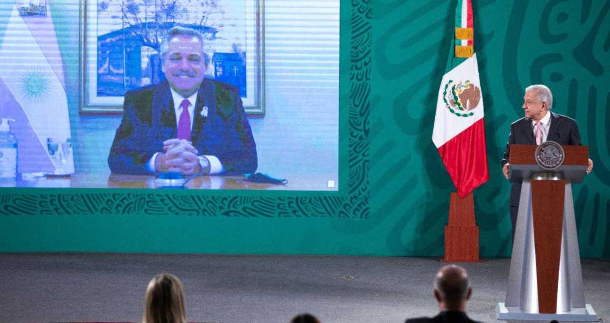 López Obrador anunció a Alberto Fernández envío de 800.000 vacunas AstraZeneca. Foto: AF
