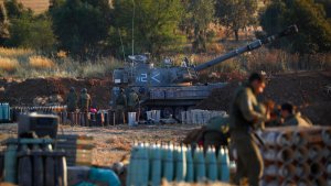 Israel despliega tropas y prepara una operación terrestre en Gaza