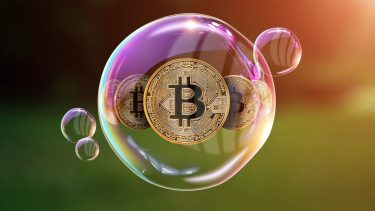 El bitcoin se hunde 10%. 