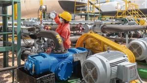 Proponen beneficios fiscales a petroleras que contraten mujeres en Río Negro