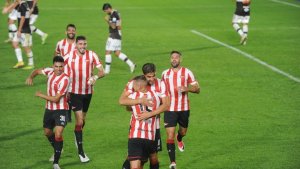 Estudiantes venció a Platense y es el cuarto clasificado a la próxima fase
