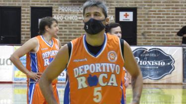 García Barros fue uno de los pocos que jugó con tapabocas.