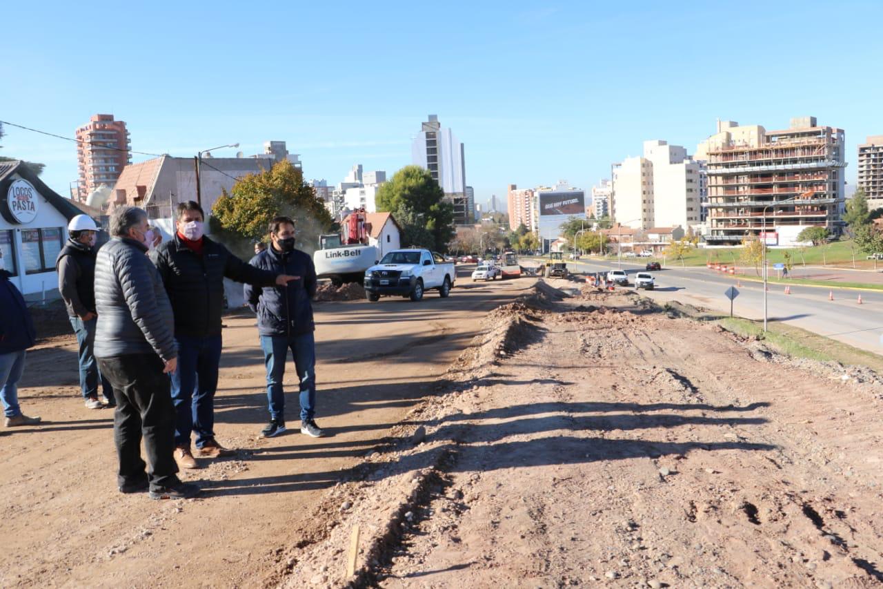 El intendente Mariano Gaido recorrió la obra del nuevo acceso norte que tendrá la ciudad de Neuquén (Prensa Neuquén capital)