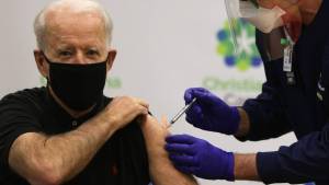 Estados Unidos se posicionó a favor de liberar las patentes de las vacunas