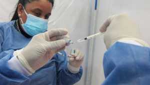 OMS: las vacunas son eficaces contra «todas las variantes» del covid-19