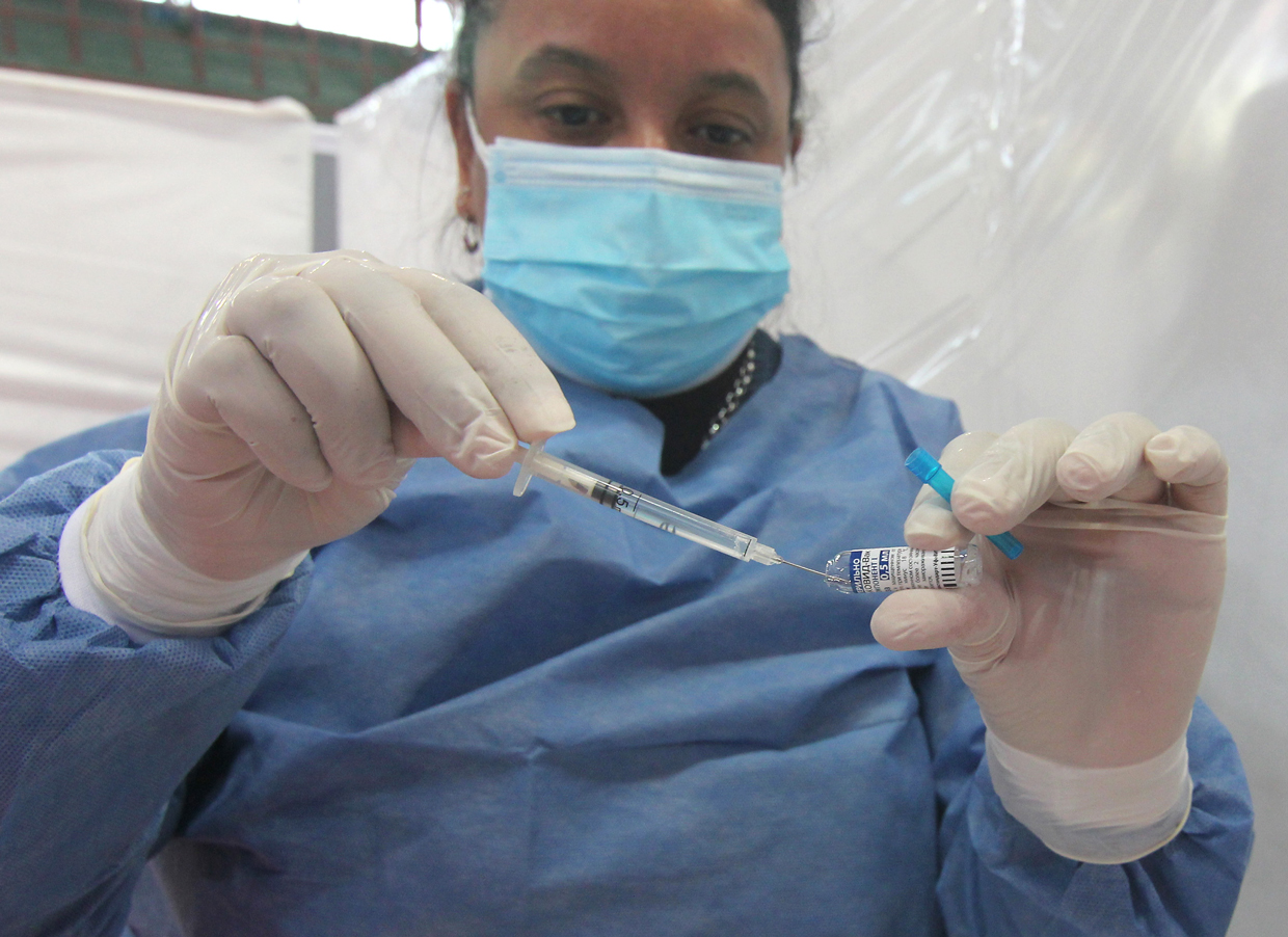 El operativo de vacunación en Neuquén. Foto: Oscar Livera