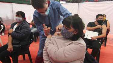 Según el último parte ya se vacunó al 36%  de la población con primeras dosis en Neuquén. (Archivo Oscar Livera).-