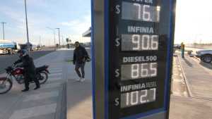 Aumentaron los combustibles y gasoil cuesta $102: cómo quedaron los precios en Río Negro y Neuquén