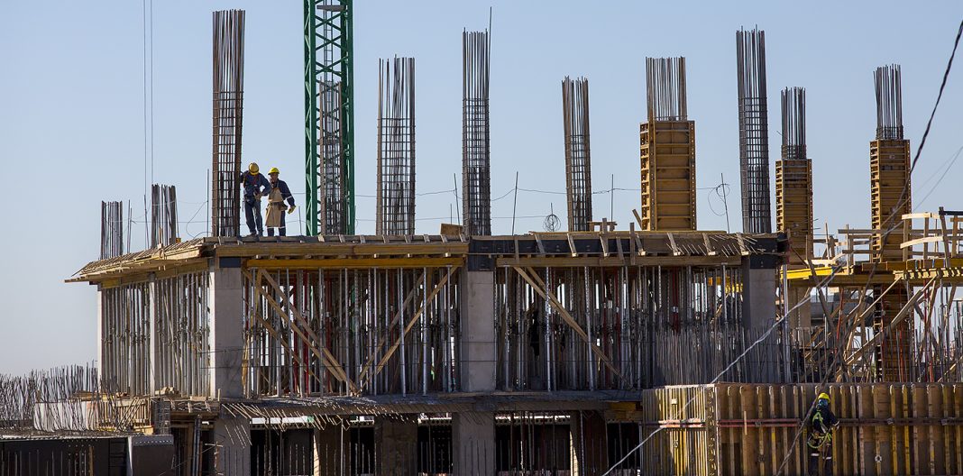 Neuquén tuvo en febrero 11.442 trabajadores de la construcción, un 7,17 por encima de los 10.676 empleos registrados en el sector de enero pasado. (Neuquén Informa)