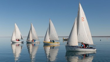 Lago Mari Menuco: la gran aventura de aprender a navegar cerca del Alto Valle