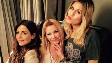 Aquino es madre de Candelaria y Micaela Tinelli, hijas del reconocido conductor.-