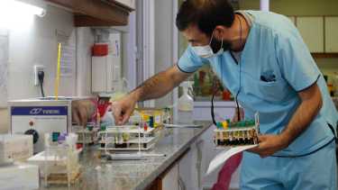 Río Negro quedó cerca de los 6 mil pacientes activos. (Foto: Juan Thomes)