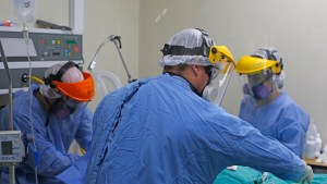 Doce muertos y 649 nuevos casos de coronavirus en Río Negro