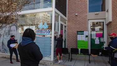 Los reclamos de los afiliados se multiplican en las delegaciones, pero hasta el momento no se corrigen las distorsiones. Foto: Juan Thomes.
