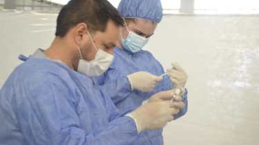 Los operativos de vacunación son en varias localidades de Neuquén, durante este fin de semana. (Yamil Regules)