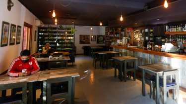 La actividad gastronómica sigue con permiso para funcionar hasta las 23. 