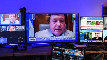 Weretilneck participó hoy de la reunión de comisiones y sostuvo que "este proyecto es consecuencia del fallo de la Corte".