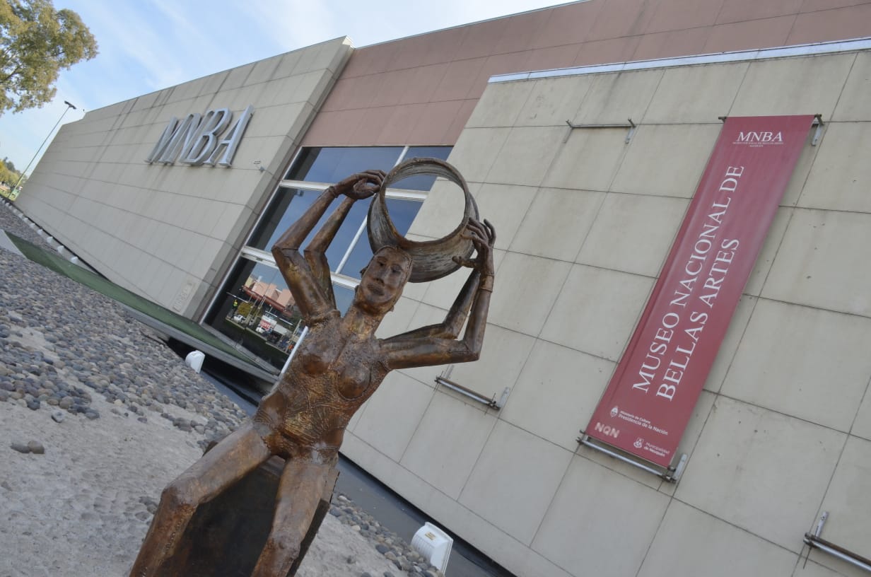El Museo Nacional de Bellas Artes permanece cerrado desde enero de 2020 (foto Yamil Regules)