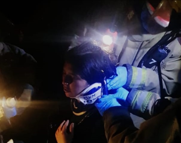 Rescatan a una joven que se perdió y cayó en un pozo en el cerro Otto ...