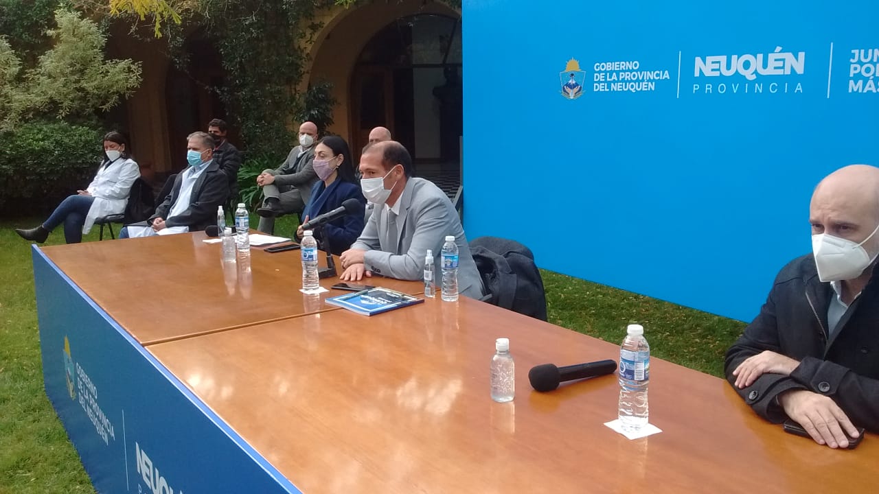Tercera conferencia de prensa del gobernador Omar Gutiérrez en cuatro días. Foto: Oscar Livera. 