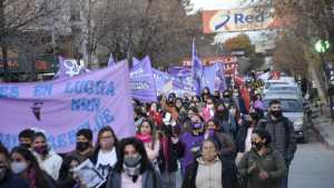 Miles de personas marcharon en Cipolletti por el femicidio de Agostina