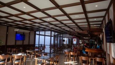 El viernes los comerciantes de Roca realizaron un bocinazo. Foto Juan Thomes.