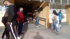 Cómo es la atención al público en el municipio y el estacionamiento medido en Roca