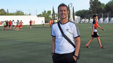 Fernando Batista, entrenador de la sub 23 y sub 20, cuando estuvo en la región. Foto: archivo Florencia Salto