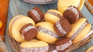 Alfajorcitos de maicena de vainilla y cacao