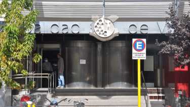 Los municipios de Regina y de Chichinales anunciaron cómo será la atención al público hasta el viernes. (Foto Néstor Salas)