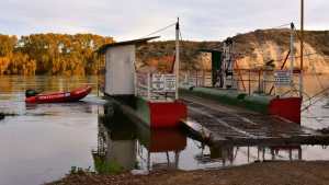 Suspenden el servicio de balsa en Regina por aumento de caudal en el río Negro