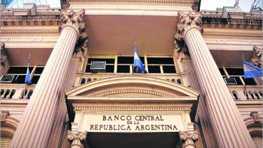 El escenario actual con las letras es complejo y obliga al pago de elevadas sumas de interés.