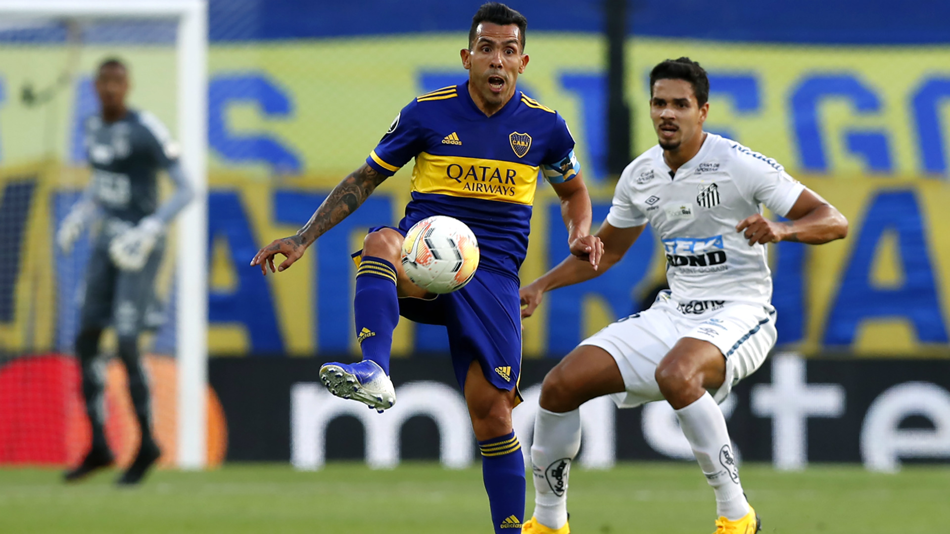 En el partido de ida por la fecha 2 jugado en La Bombonera, Boca superó a los brasileños por 2-0 con goles de Carlos Tevez y Sebastián Villa.