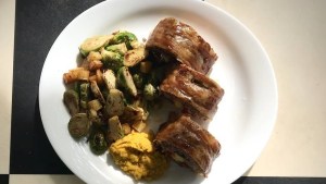 Vas a sorprender a tus comensales con este pastel de carne