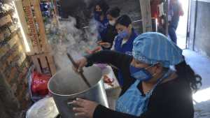 Siguen reclamando vacunas para responsables de comedores en Neuquén