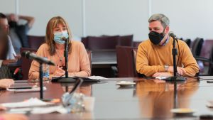 Diputados quieren que tres ministros de Gutiérrez expliquen el pedido de deuda