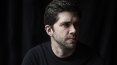 Si bien la literatura es su habitat natural, Krauze ha desarrollado un oficio paralelo de guionista que revalida por estos días con el estreno de la segunda temporada de "Luis Miguel: la serie".