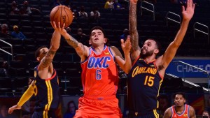 Gabriel Deck y Oklahoma padecieron a Curry en la NBA