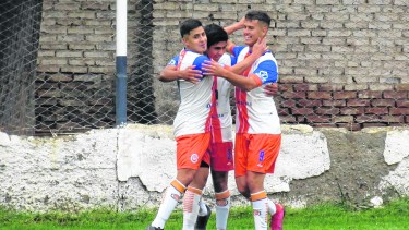 El Depo y una parada de cuidado en casa, ante Regina.