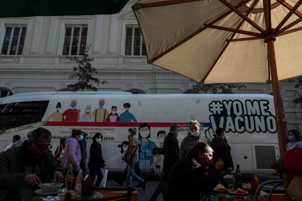 La campaña de vacunación en el centro de Santiago de Chile. 