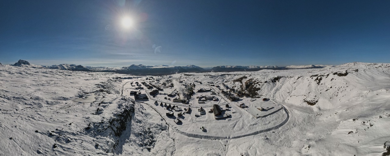 Impresionante. Así se ve Copahue después de las últimas nevadas. Foto: Drone Caviahue - Copahue. 