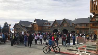 Una de las protestas que realizaron los propietarios de gimnasios y natatorios en Bariloche. Foto: gentileza