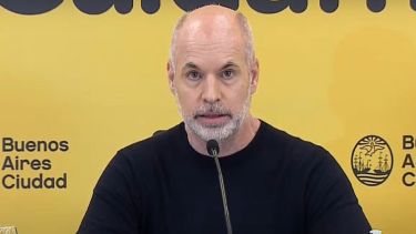 El jefe de Gobierno porteño determinó el retorno de los alumnos de los niveles inicial y primaria a las clases presenciales.