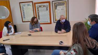 Zgaib encabezó la entrega en el hospital capitalino. Foto: gentileza.